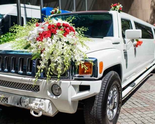 Thuê xe Limousine đám cưới ở đâu uy tín, giá tốt?