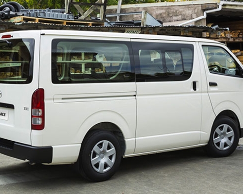 XE 16 CHỖ TOYOTA 2019 THUÊ THEO THÁNG