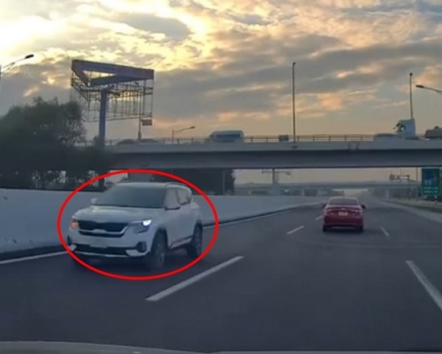 Lỗi đi xe ô tô ngược chiều phạt bao nhiêu, có bị tước bằng lái không?