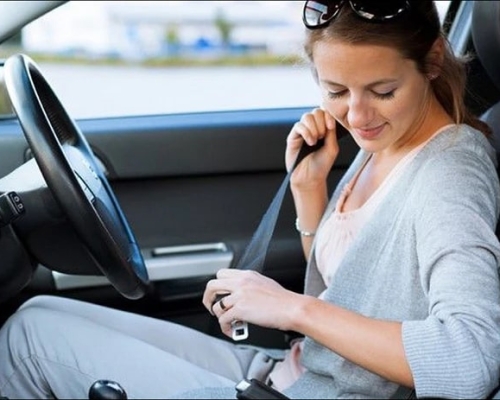 Lỗi không thắt dây an toàn phạt bao nhiêu, có giam bằng không?