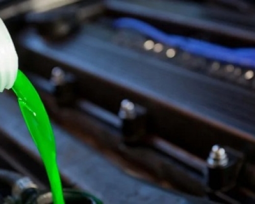 Nước làm mát xe ô tô bao lâu thì thay, cách nhận biết?