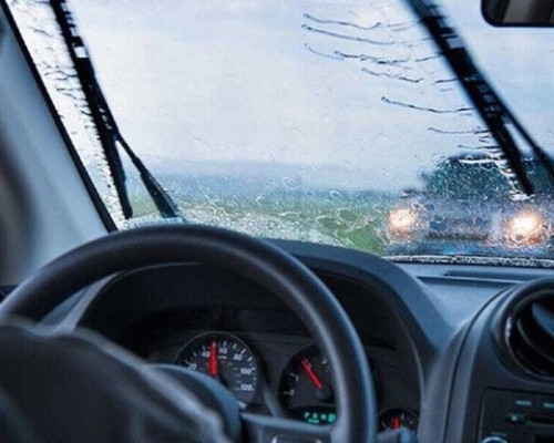 Cách làm hết hơi nước đọng trong xe ô tô