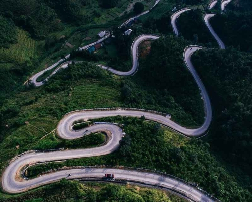 Top 10 cung đường đẹp nhất nên thuê xe khám phá mà bạn không thể bỏ qua