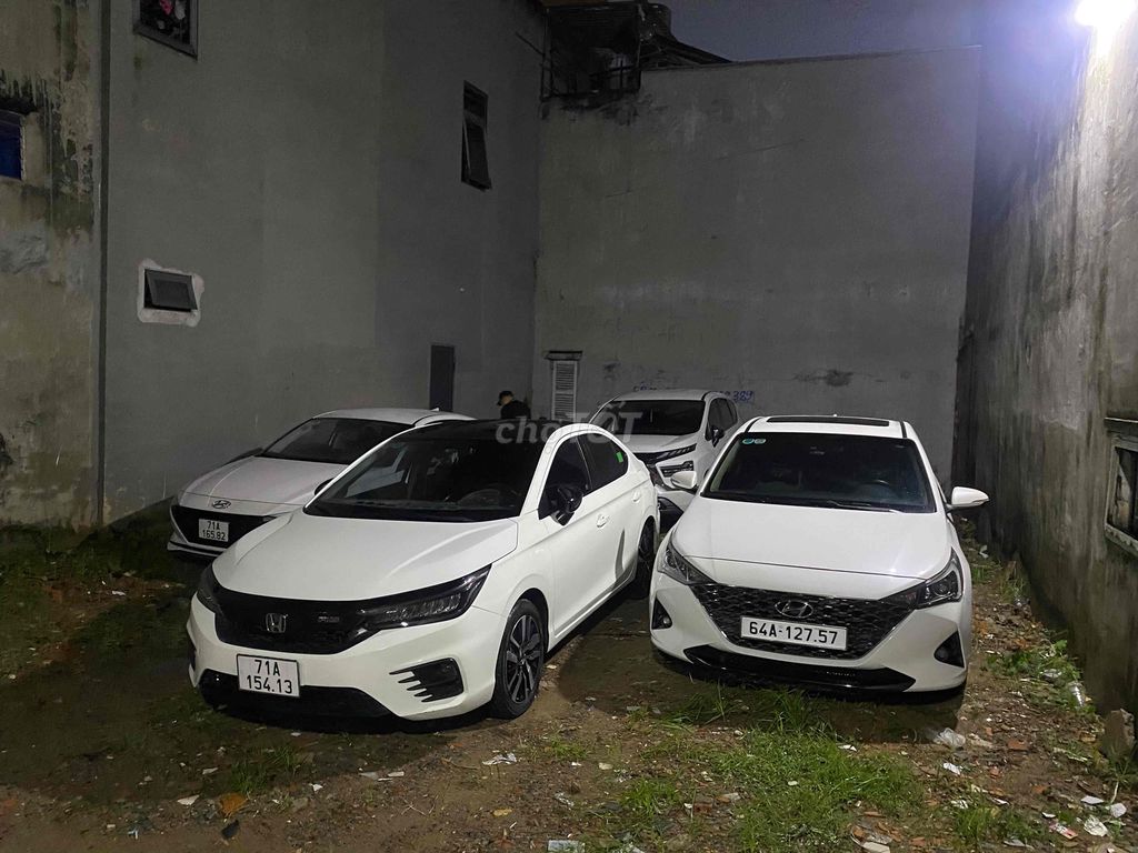 Dịch vụ thuê xe tự lái theo tháng