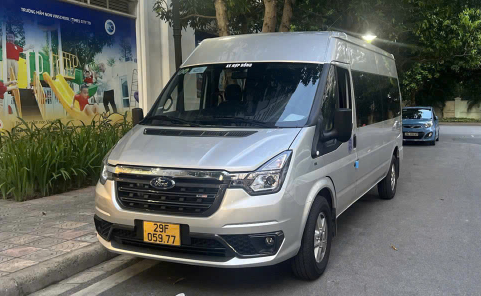 Đón và đưa tiễn đoàn khách, chuyên gia từ xa