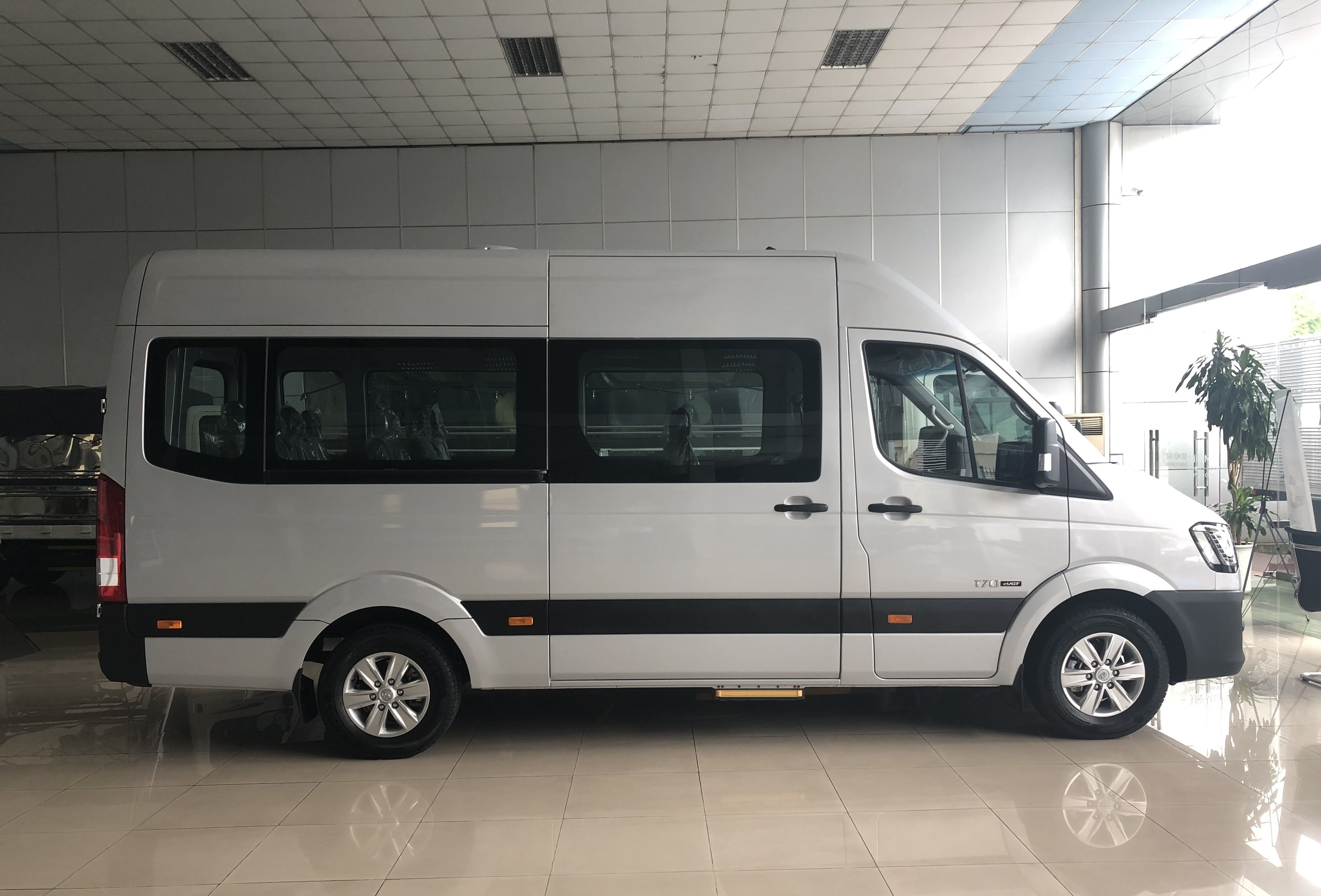 Cho thuê xe 16 chỗ Tây Ninh giá rẻ