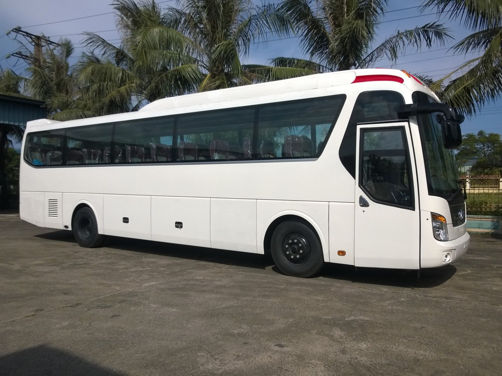 Cho thuê xe 45 chỗ cho tour cuối tuần