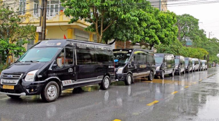Cho thuê xe limousine đi sân bay, tour, hợp đồng dài ngày