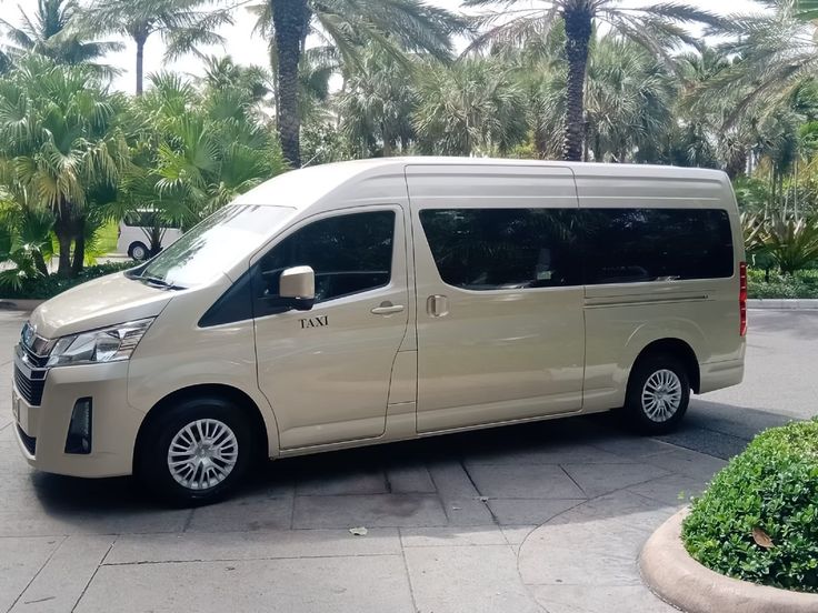 Cho thuê xe limousine trọn gói, giá tốt, đặt xe nhanh