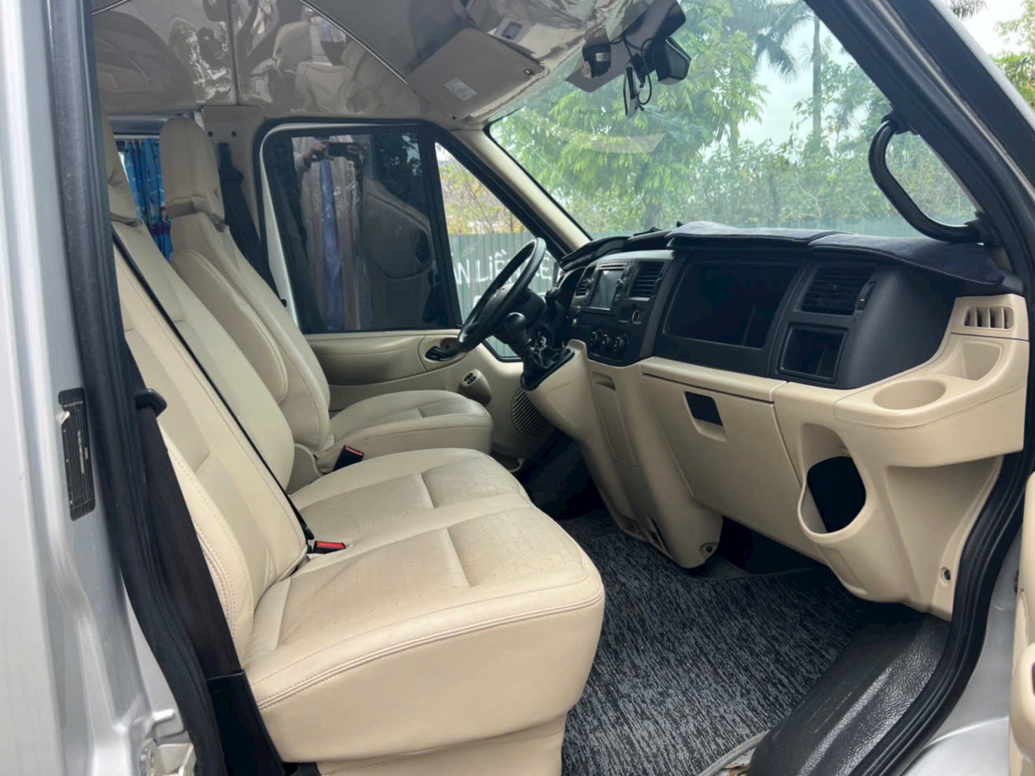 Bỏ Túi Kinh Nghiệm Thuê Xe 16 Chỗ Đà Lạt Giá Tốt