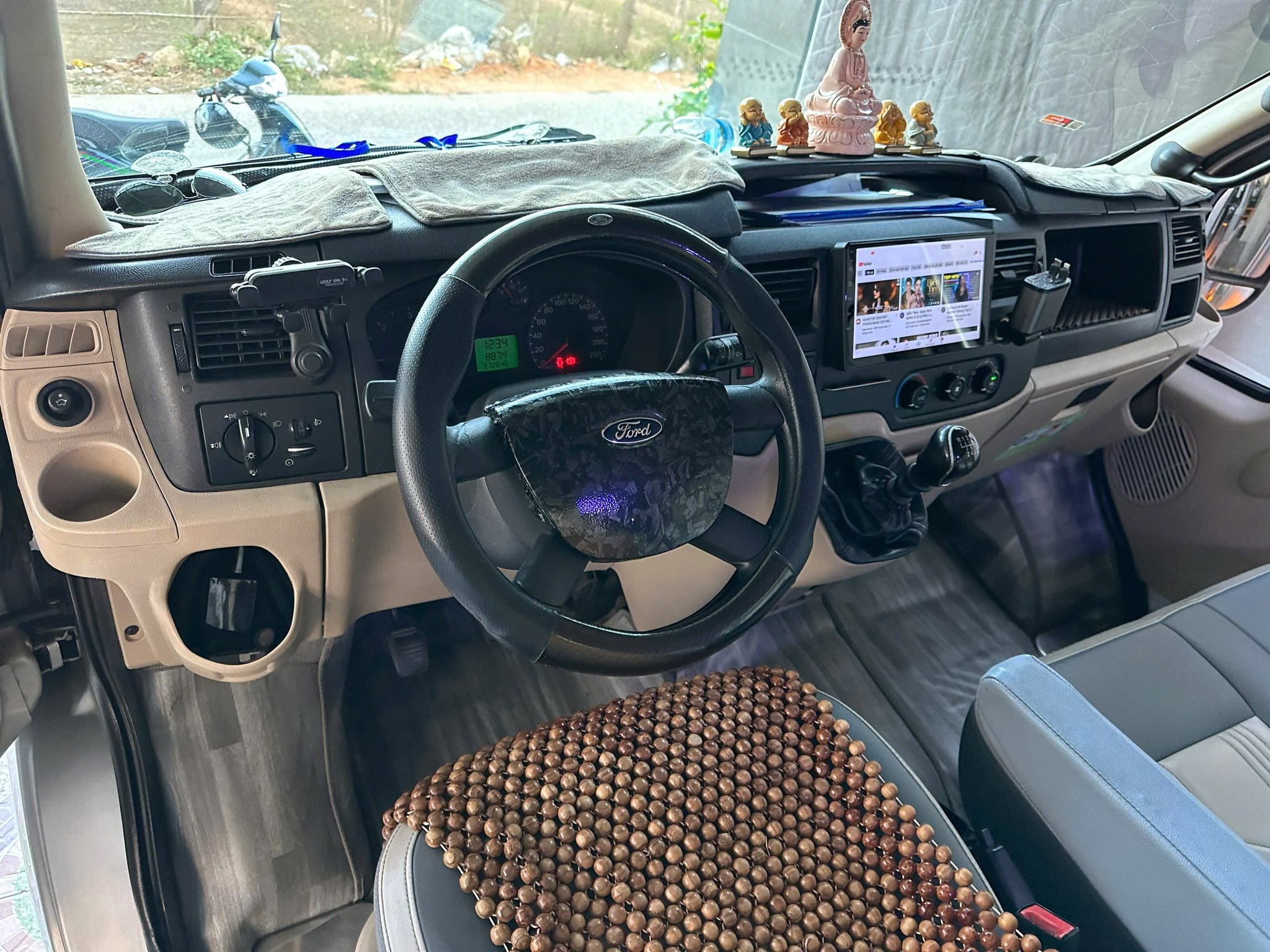 Mẹo hay để chốt được giá cho thuê xe 16 chỗ rẻ bất ngờ