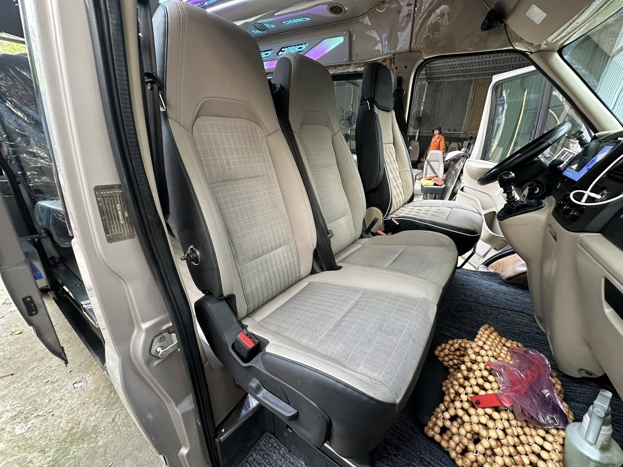 Tính hiệu quả về ngân sách khi tìm nơi thuê xe 16 chỗ uy tín