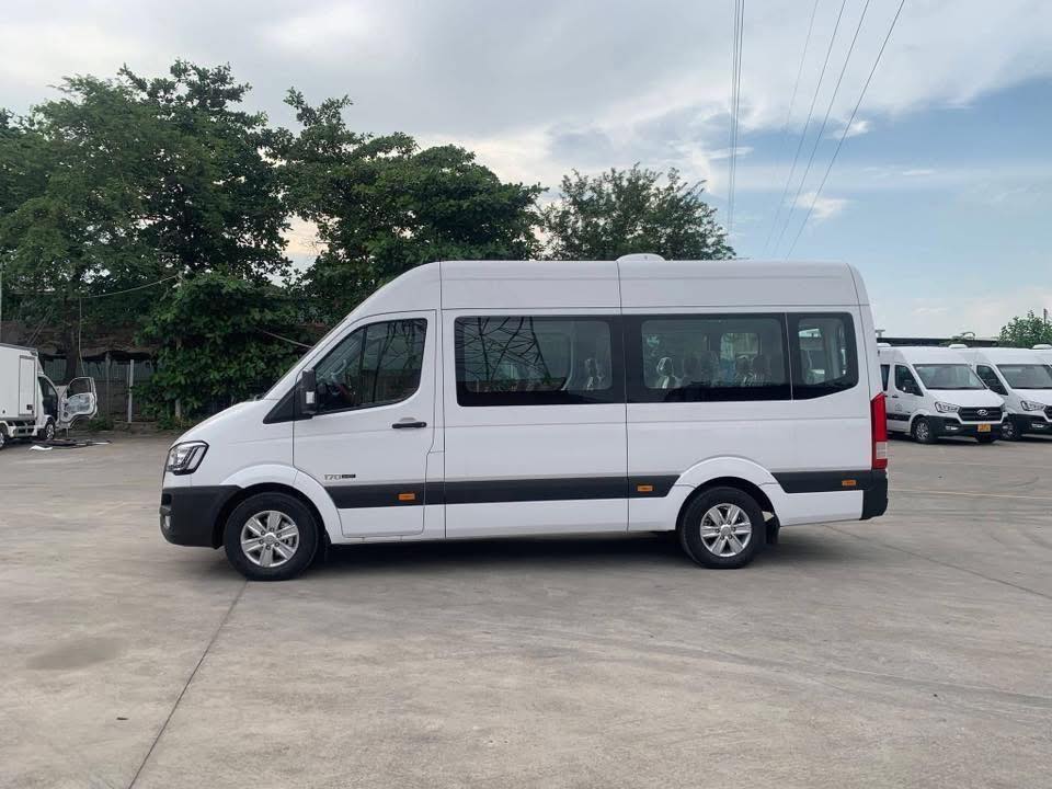 Nhu cầu tìm kiếm nơi cho thuê xe 16 chỗ cho chuyến đi đa thế hệ