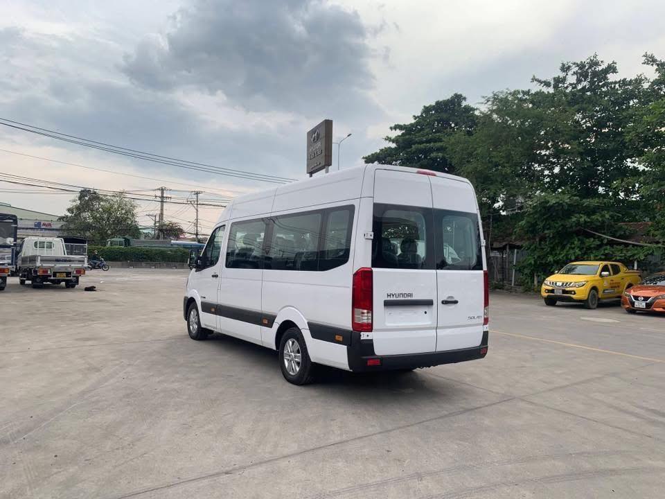 Tối ưu ngân sách gia đình với dịch vụ cho thuê xe 16 chỗ