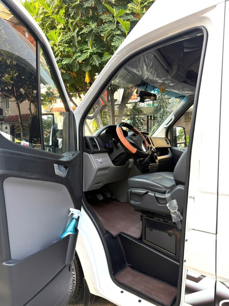 Bí Quyết Thuê Xe 16 Chỗ Đi Tây Ninh Long An An Toàn, Giá Tốt