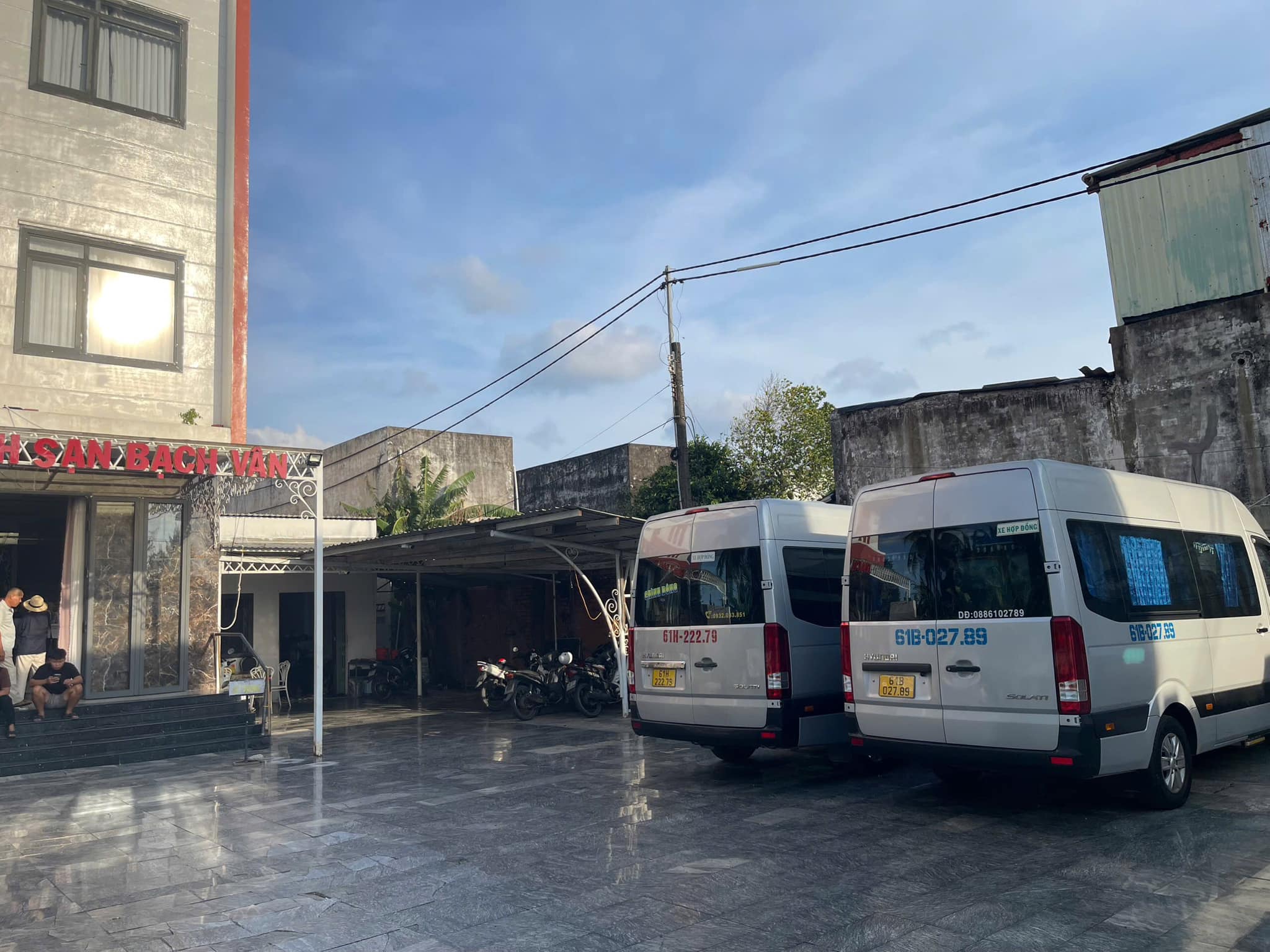 Vì Sao Các Đoàn Khách Ưu Tiên Thuê Xe 16 Chỗ Xuyên Việt?