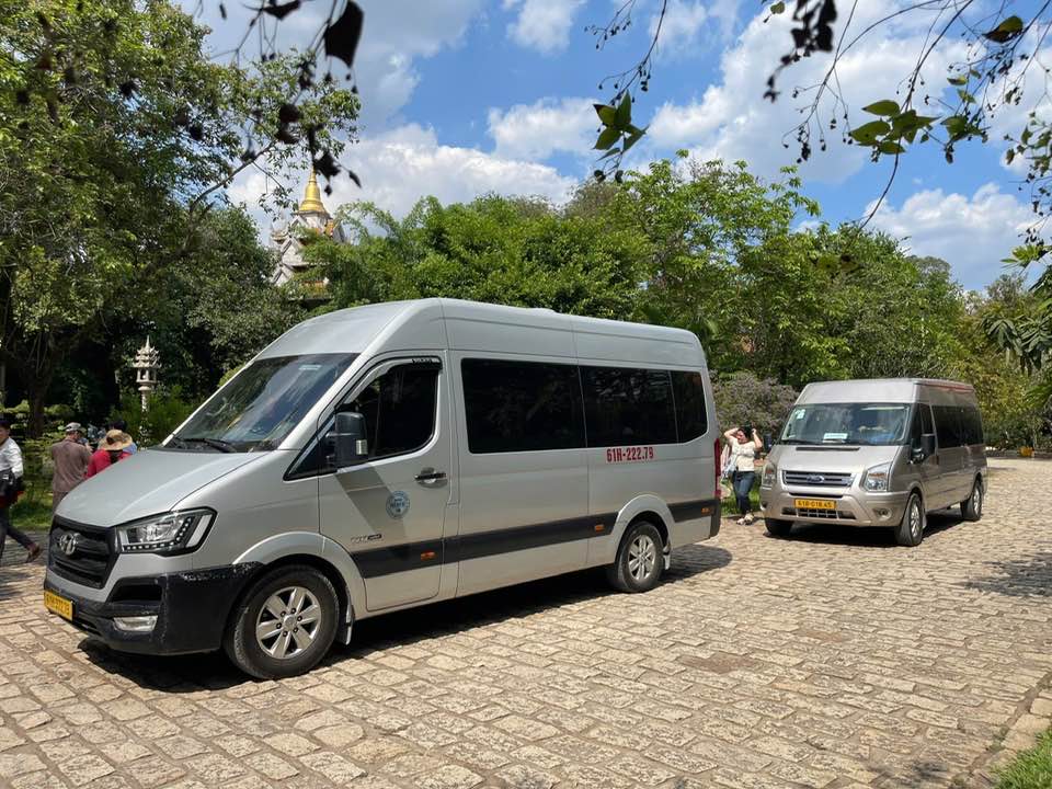 Gợi Ý Các Tuyến Tour Trong Nước Khi Thuê Xe 16 Chỗ