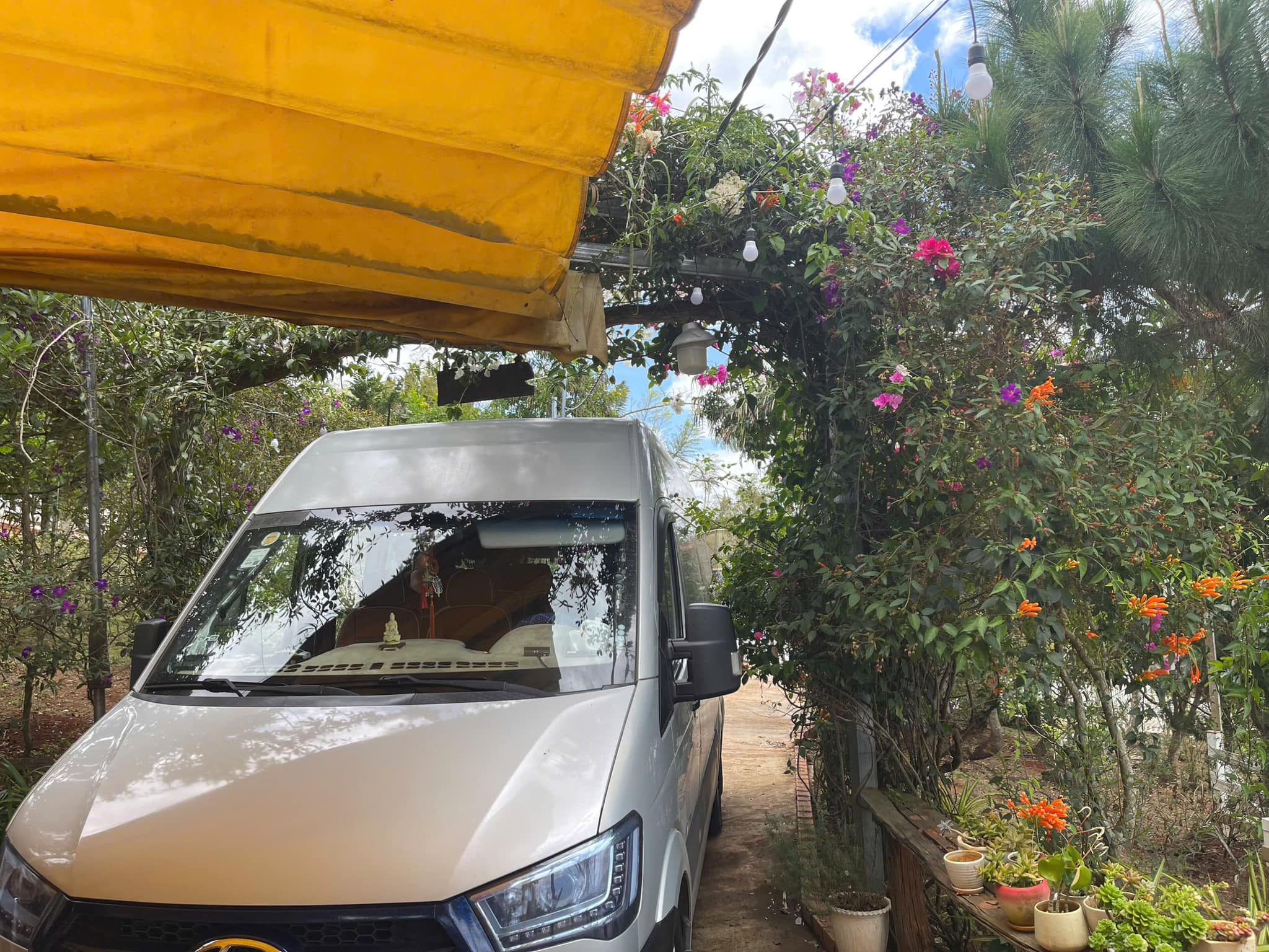 Tiêu Chí Đánh Giá Một Dịch Vụ Thuê Xe 16 Chỗ Hàng Đầu