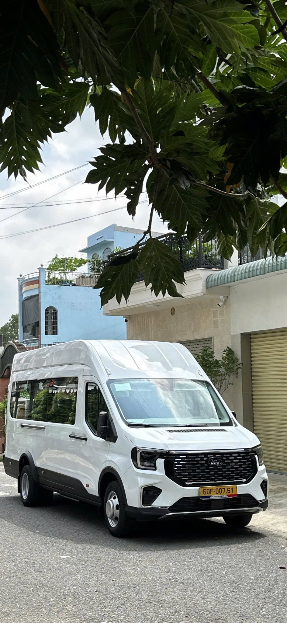 Cho thuê xe 16 chỗ Nha Trang tiện lợi, nhanh chóng