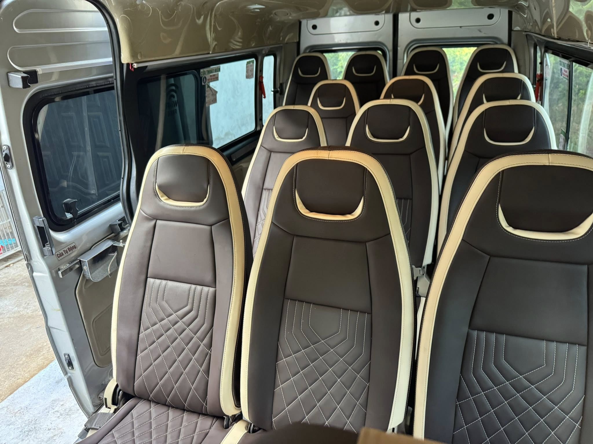 Tiêu Chí Đánh Giá Một Dịch Vụ Thuê Xe 16 Chỗ Uy Tín