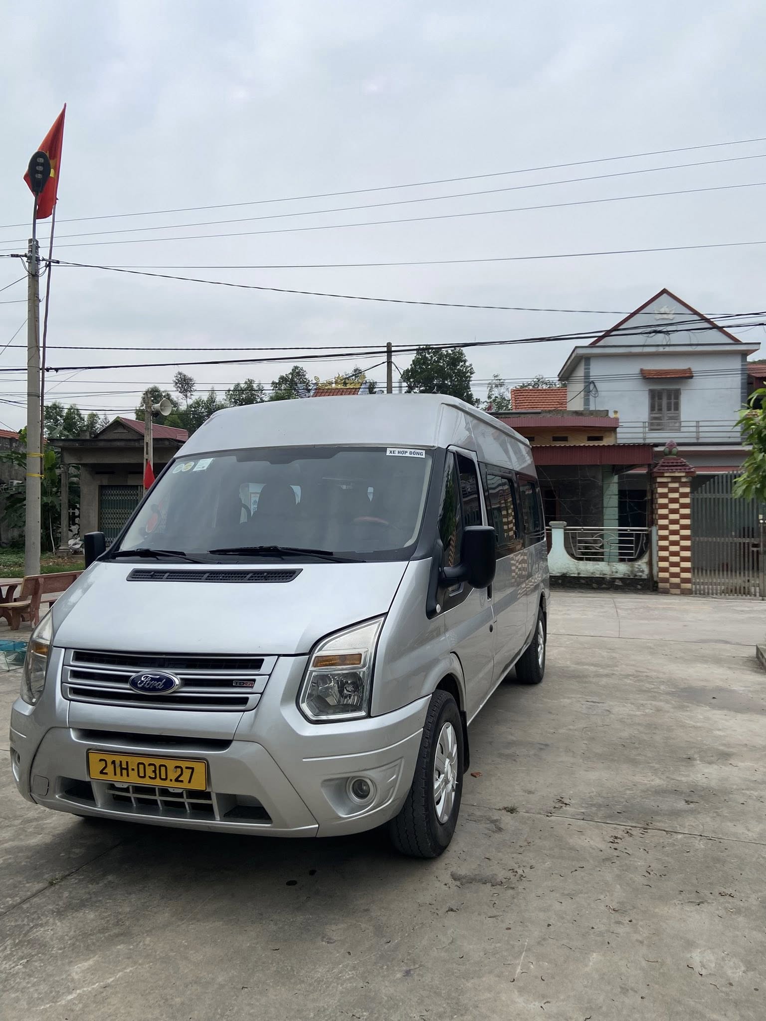 Thuê xe 18 chỗ có tài xế cho tour gia đình từ TP.HCM