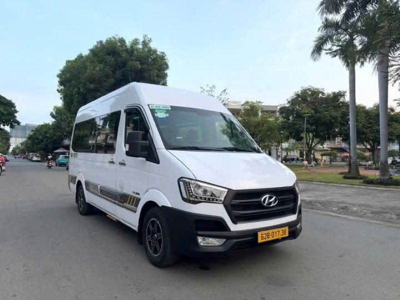 Cho thuê xe 18 chỗ đi tour Quy Nhơn