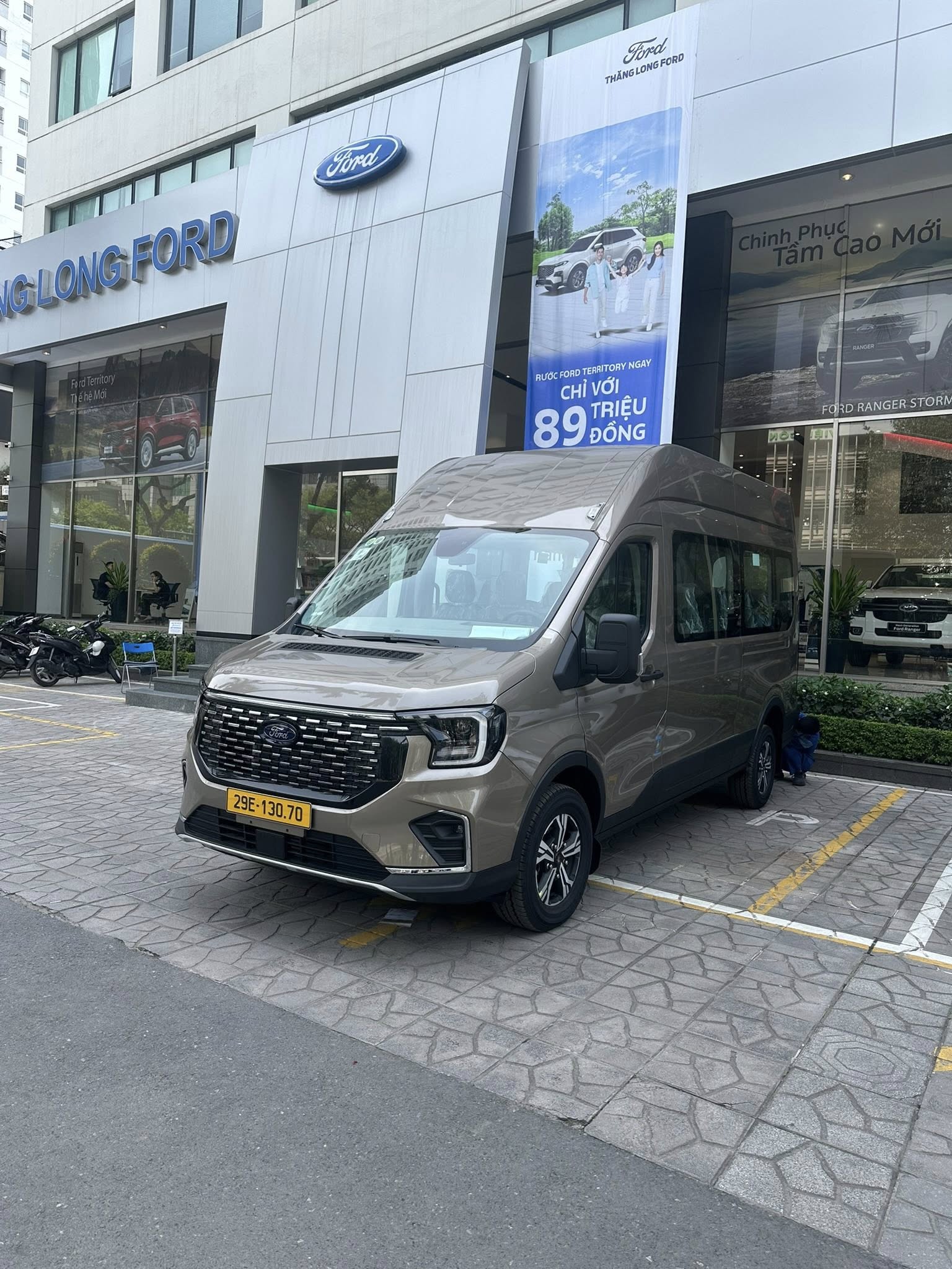 Tiêu Chí Đánh Giá Dịch Vụ Thuê Xe 16 Chỗ Đi Đảo Chất Lượng