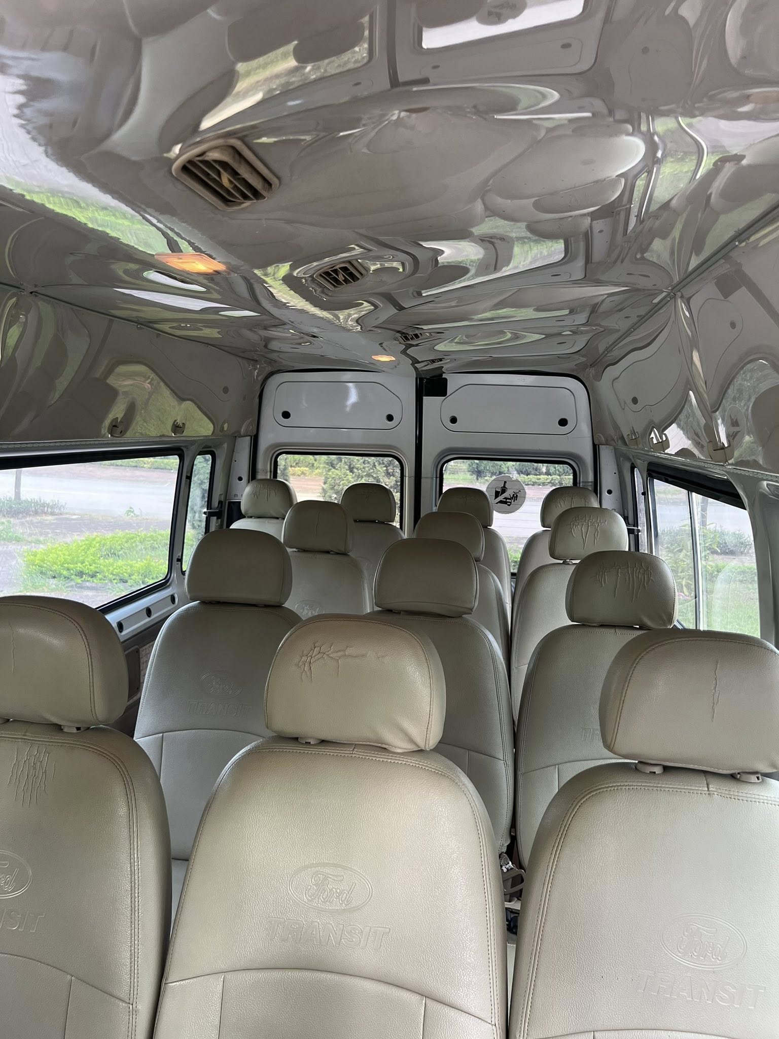 Thảo My - Điểm sáng về dịch vụ cho thuê xe 16 chỗ tại TP.HCM