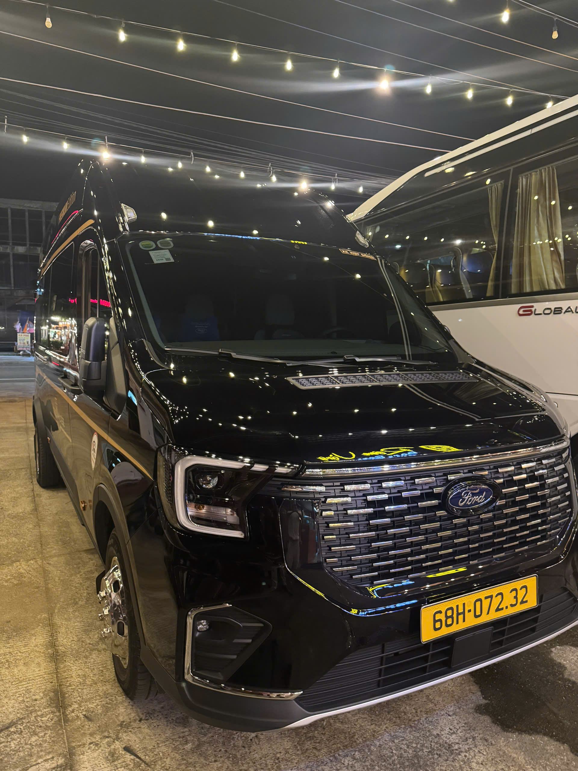 Dịch vụ cho thuê xe 18 chỗ đi tour Campuchia