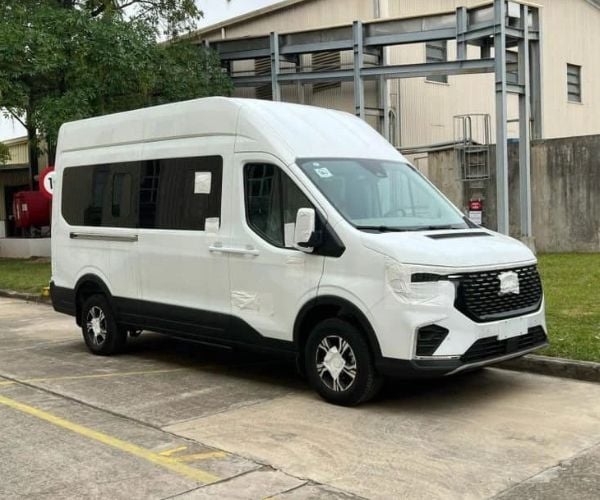 Dịch vụ cho thuê xe 18 chỗ đi tour Campuchia