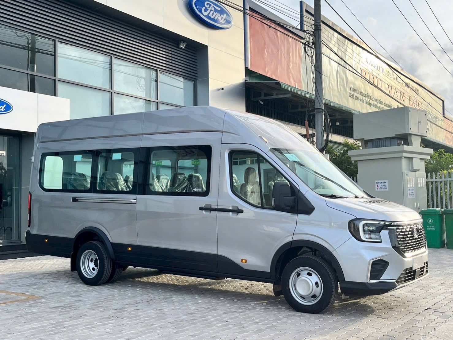 Lý Do Khách Hàng Ưu Tiên Thuê Xe 16 Chỗ Khi Du Lịch Đà Lạt Dài Ngày?