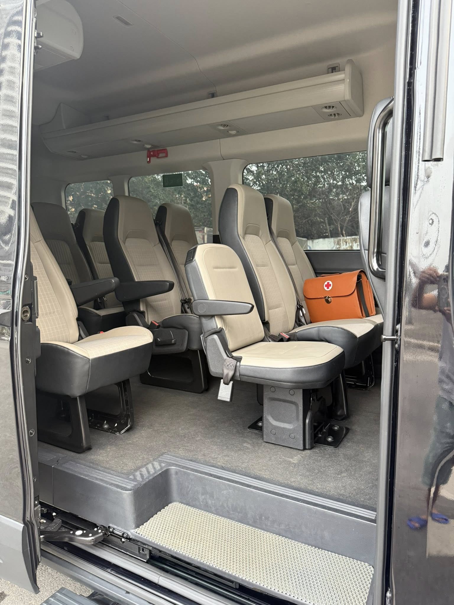 Vì Sao Nên Thuê Xe 16 Chỗ Đi Phan Thiết – Mũi Né Cho Gia Đình, Hội Nhóm?