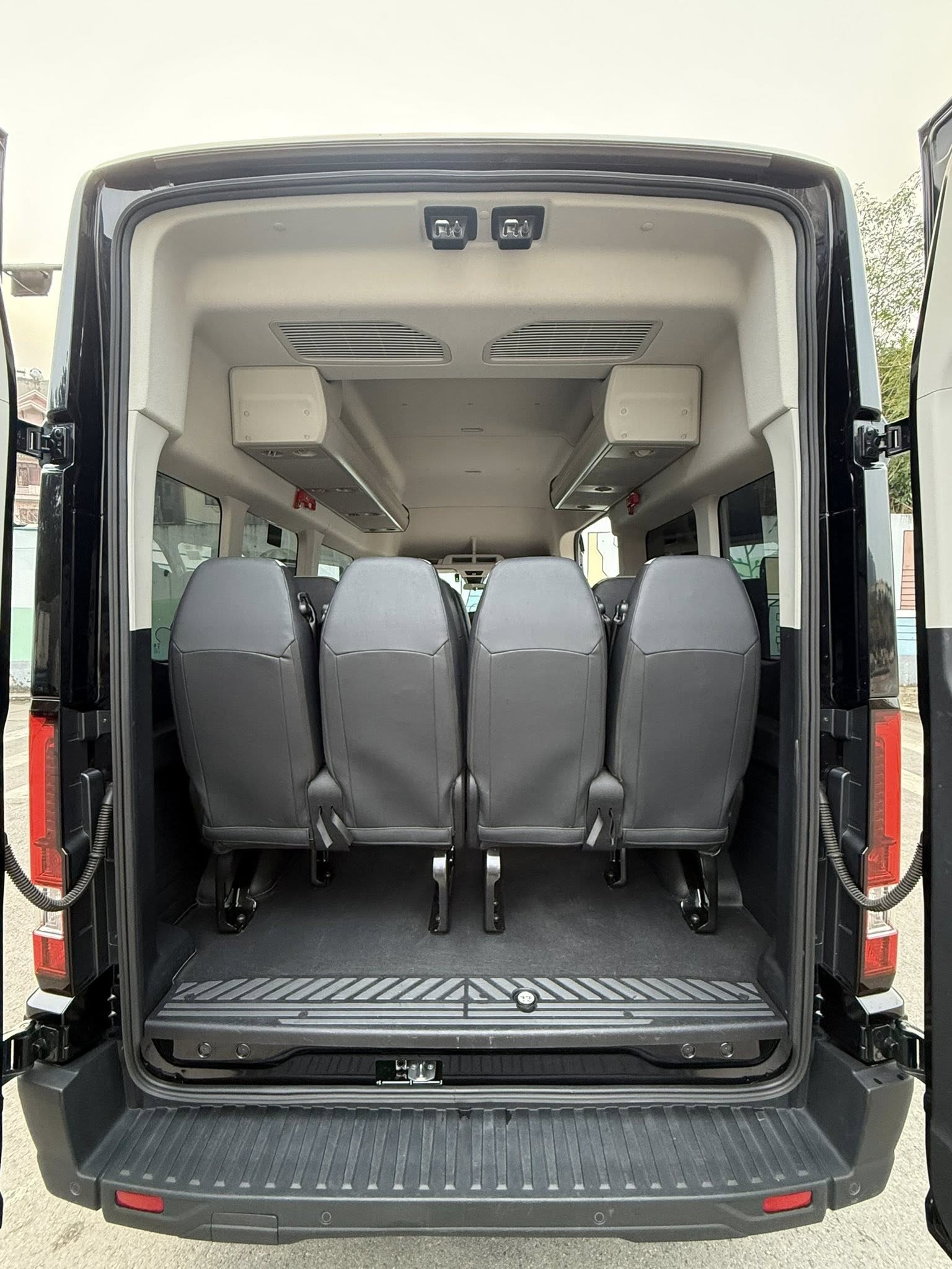 Gợi Ý Lịch Trình Khám Phá Khi Thuê Xe 16 Chỗ Đi Phan Thiết