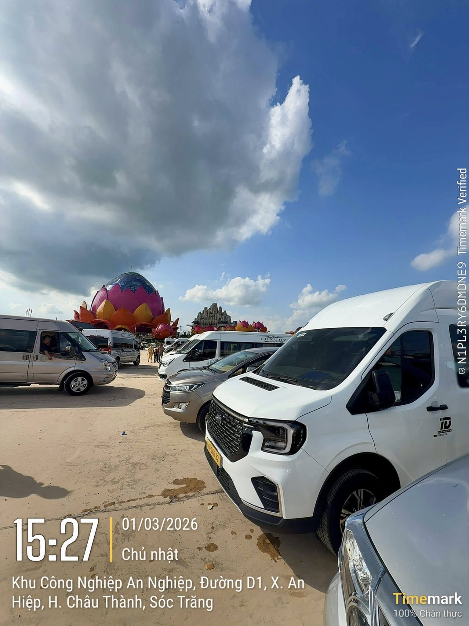 Dịch vụ thuê xe 16 chỗ Nha Trang chất lượng