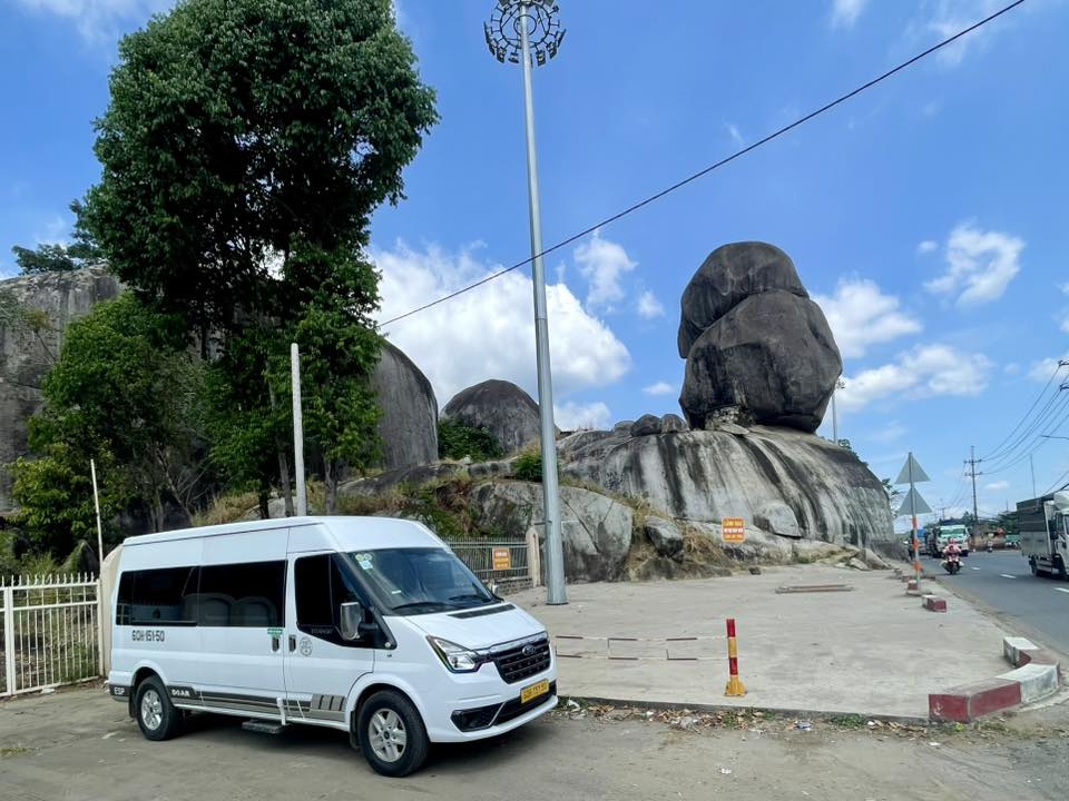 Dịch vụ thuê xe 16 chỗ Nha Trang uy tín