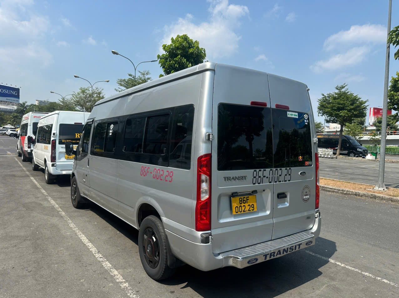 Kinh Nghiệm Thuê Xe 16 Chỗ Đi Tour Miền Trung An Toàn