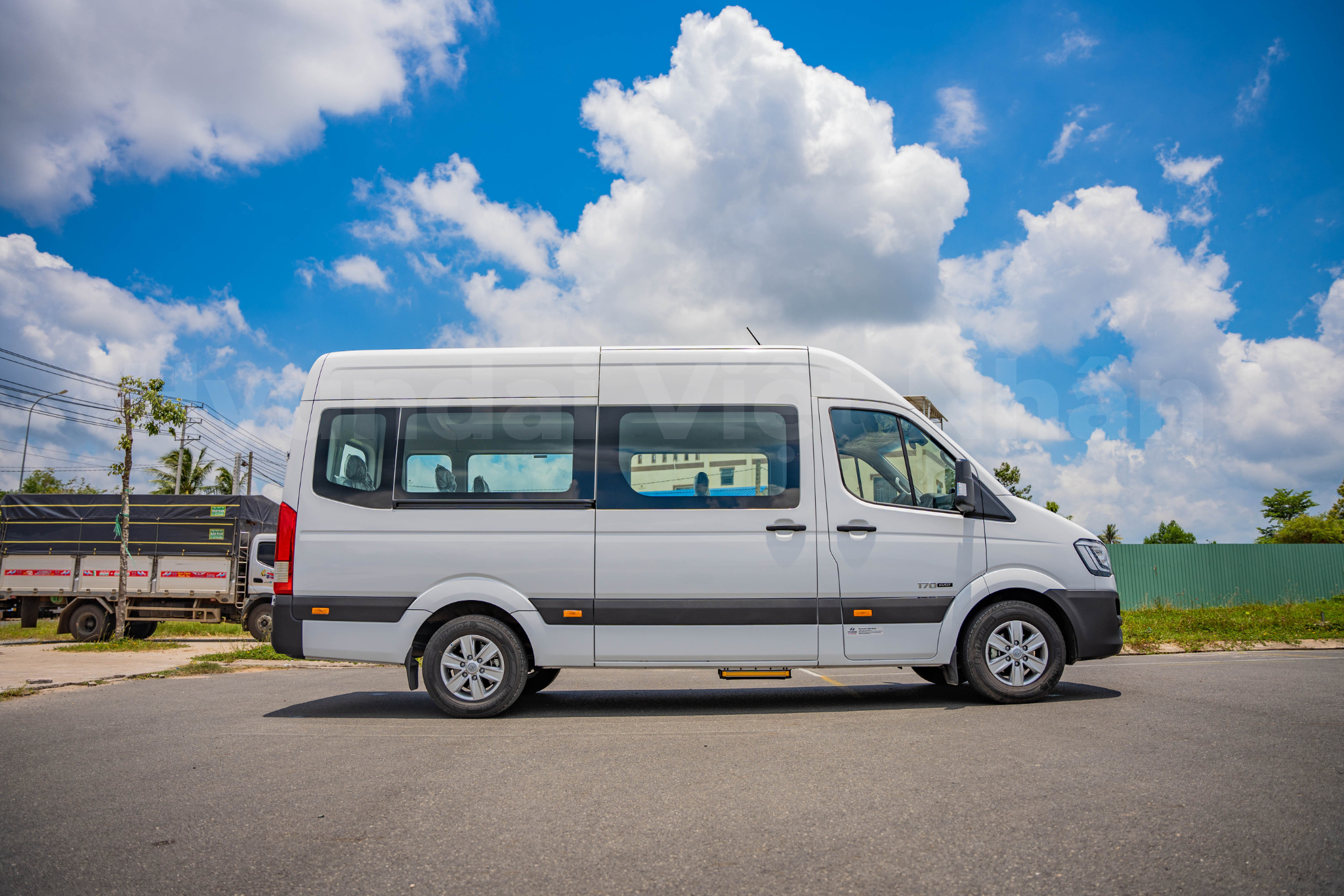 Thuê xe 16 chỗ đi tour Nha Trang