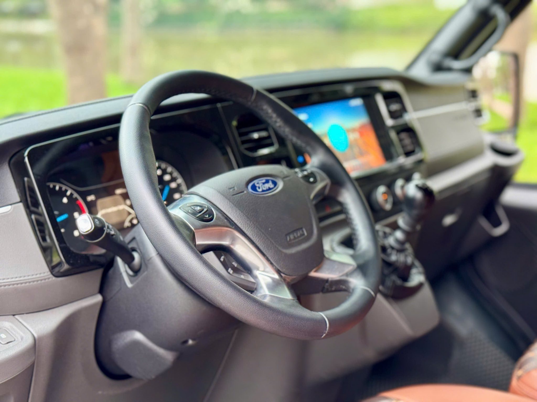 Kinh nghiệm bỏ túi để lên lịch trình hoàn hảo khi thuê xe 16 chỗ