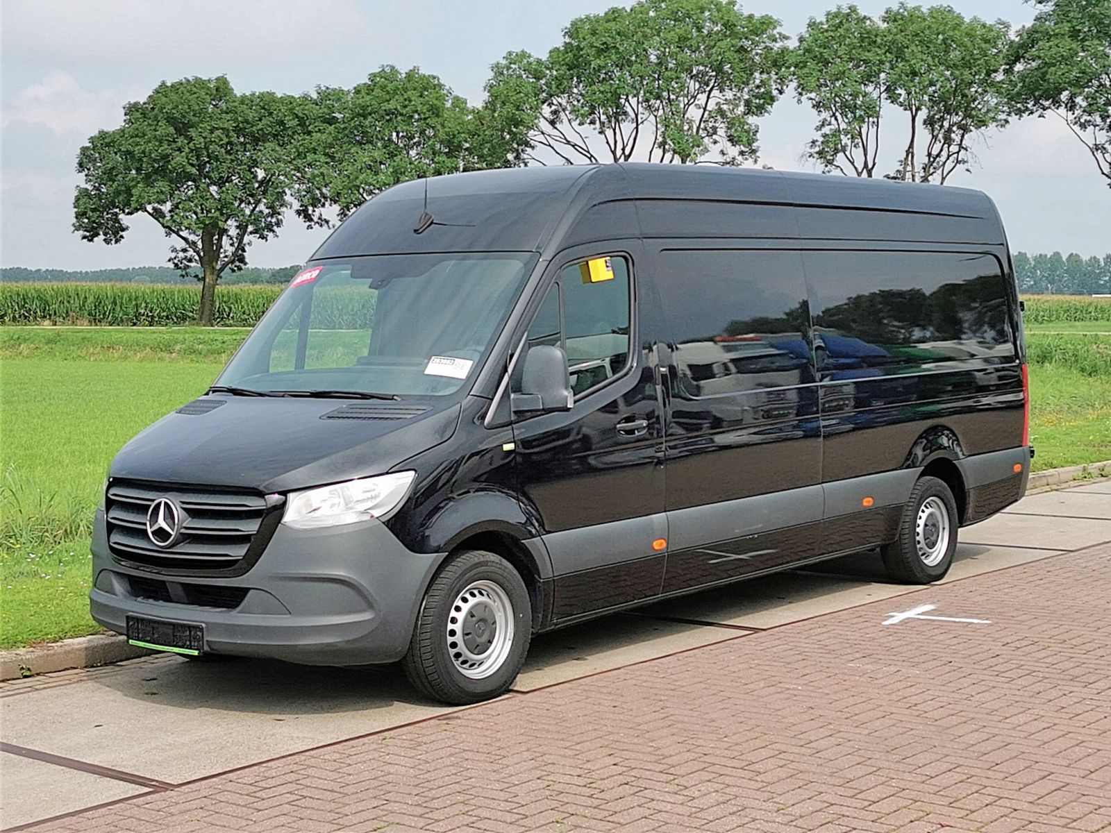 Thuê xe 16 chỗ Nha Trang cho chuyến dài