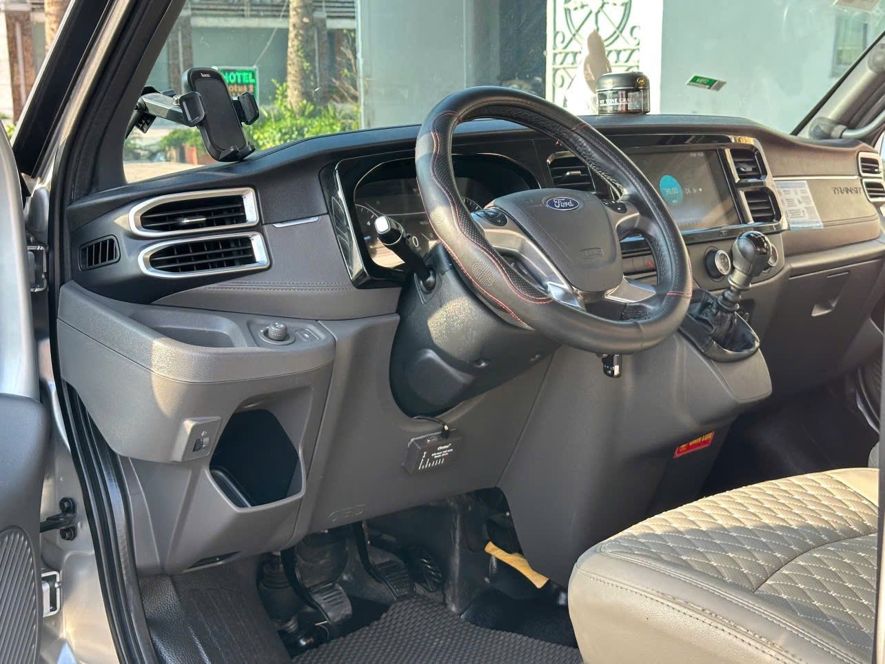 Hiệu quả kinh tế tuyệt vời khi thuê xe 16 chỗ từ TP.HCM đi Nha Trang