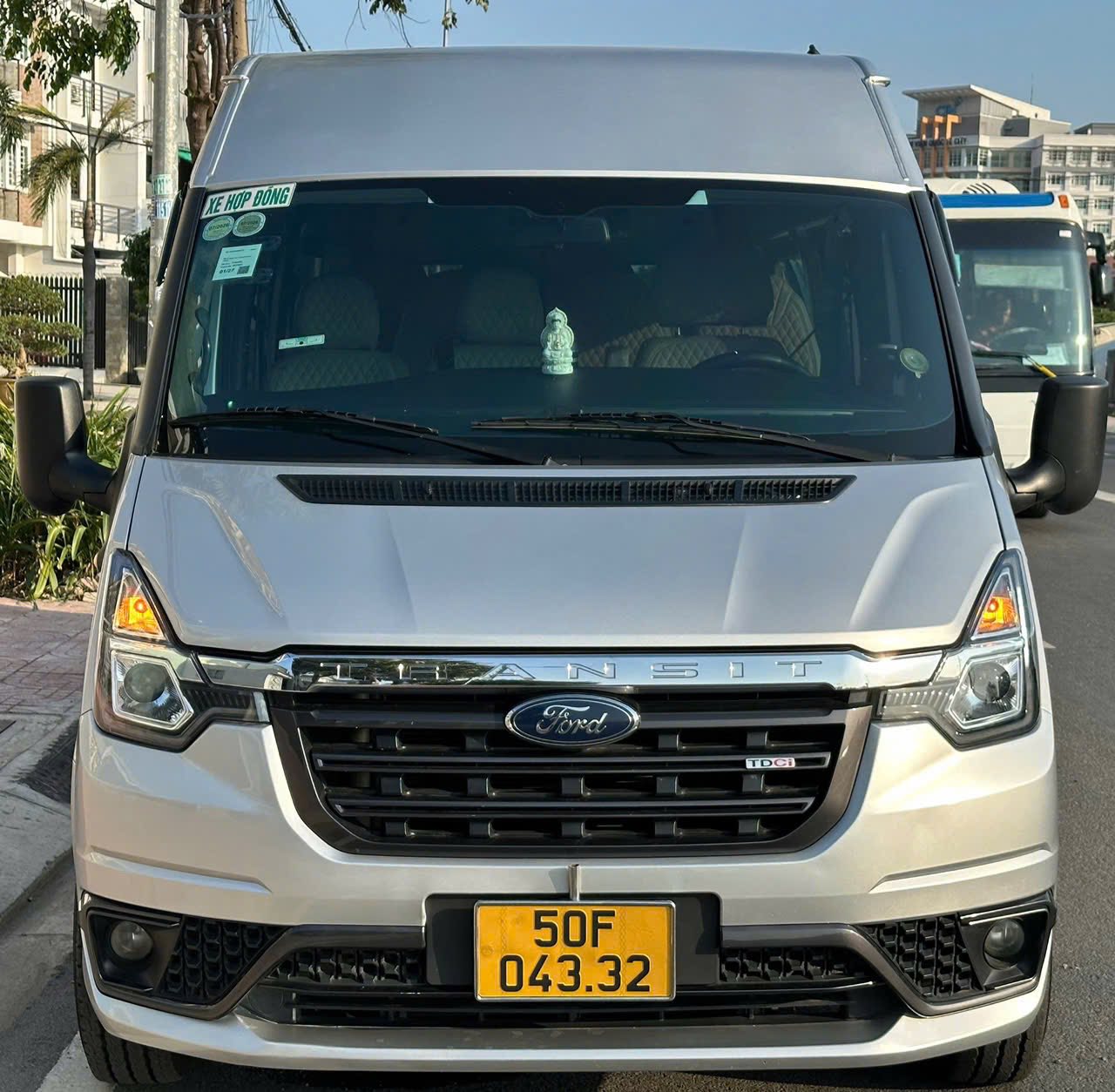 Thảo My - Đơn vị cung cấp gói thuê xe 16 chỗ Nha Trang giá hợp lý