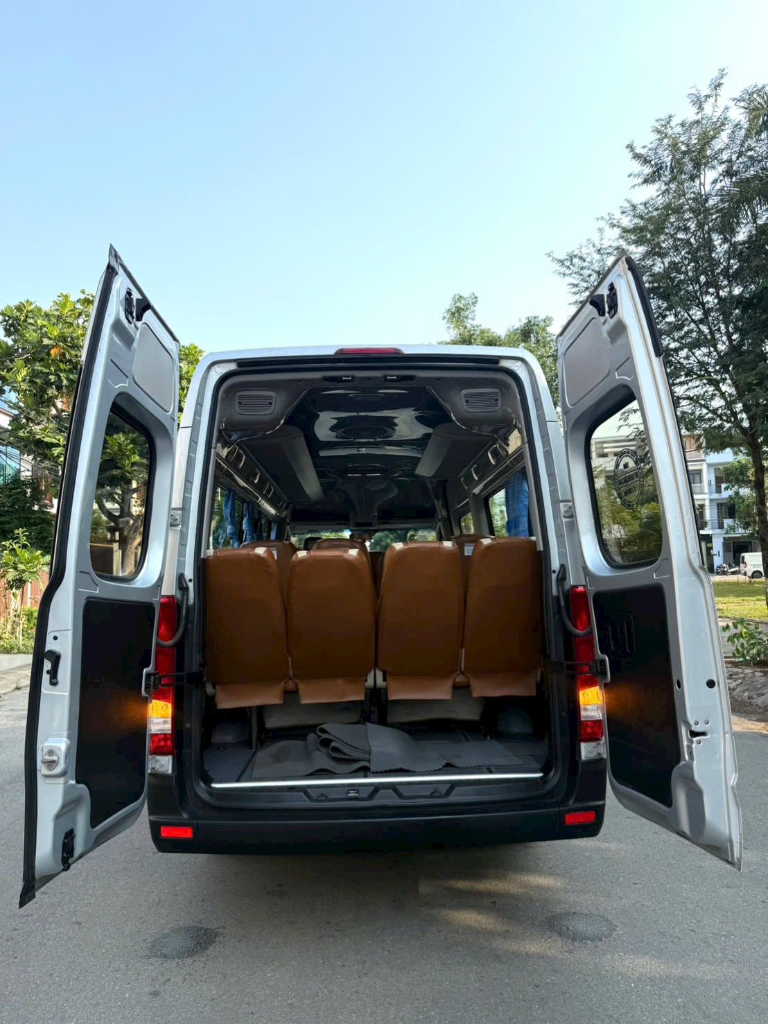 Lợi ích tối ưu chi phí khi thuê xe 16 chỗ từ TP.HCM đi Nha Trang