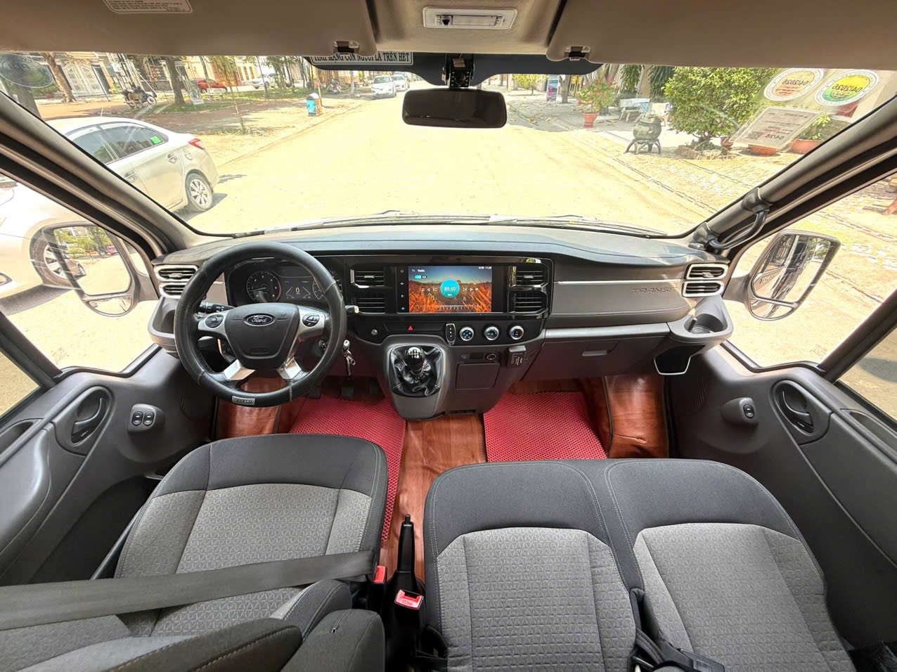 Lợi ích kinh tế khi thuê xe 16 chỗ từ TP.HCM đi Tây Ninh