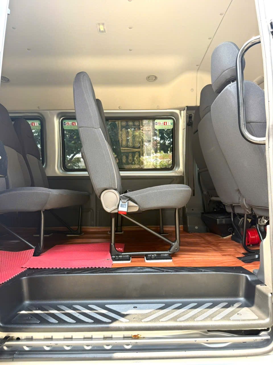 Thảo My - Đơn vị cho thuê xe 16 chỗ Tây Ninh uy tín hàng đầu