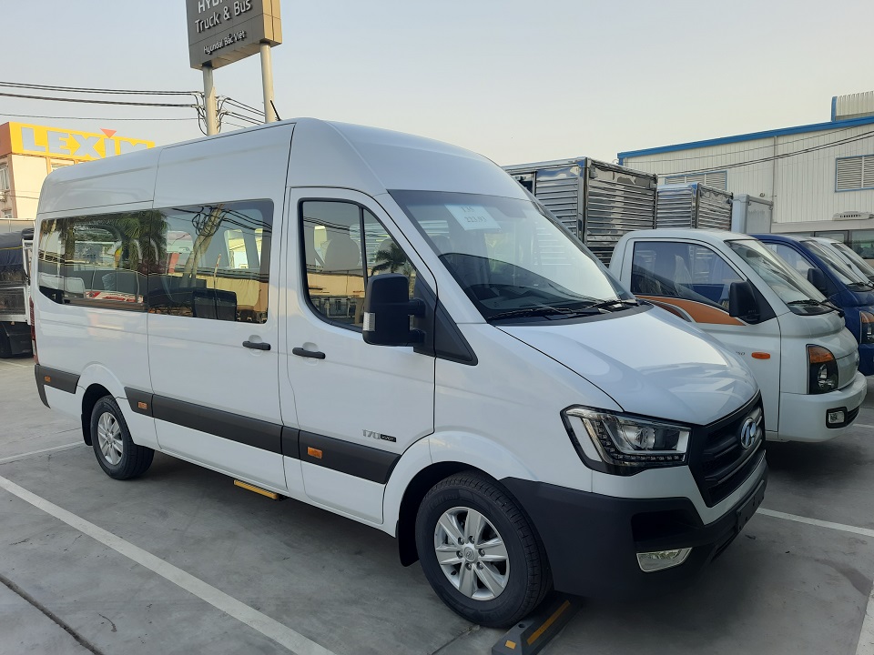 Thuê xe 16 chỗ Tây Ninh cho nhóm đông