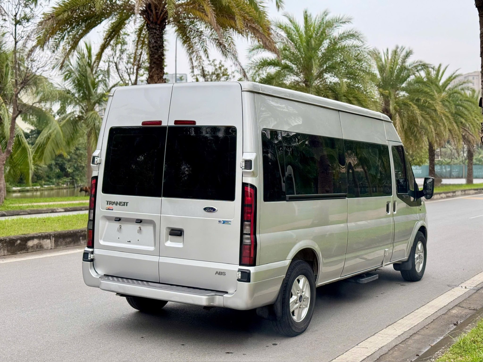 Kinh nghiệm để có lịch trình tiện lợi khi thuê xe 16 chỗ