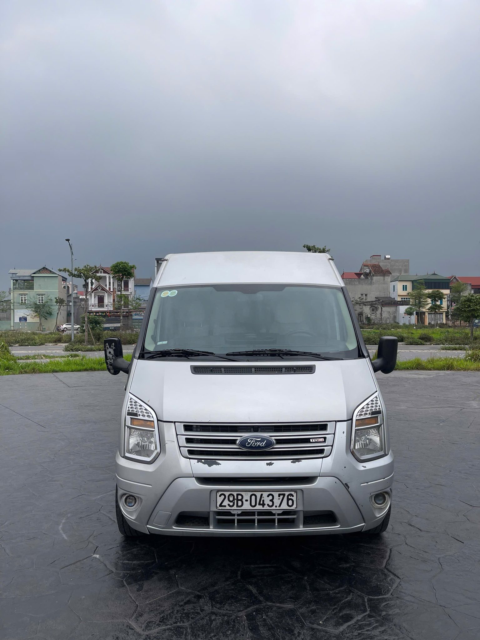 Mẹo nhỏ lên lịch trình chuẩn khi tìm nơi thuê xe 16 chỗ