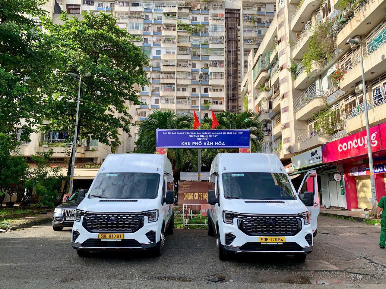 Thuê xe 18 chỗ cho chương trình tham quan tập thể