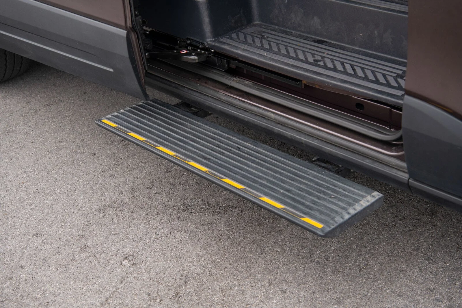 Thuê xe 18 chỗ cho chuyến đi nhóm bạn