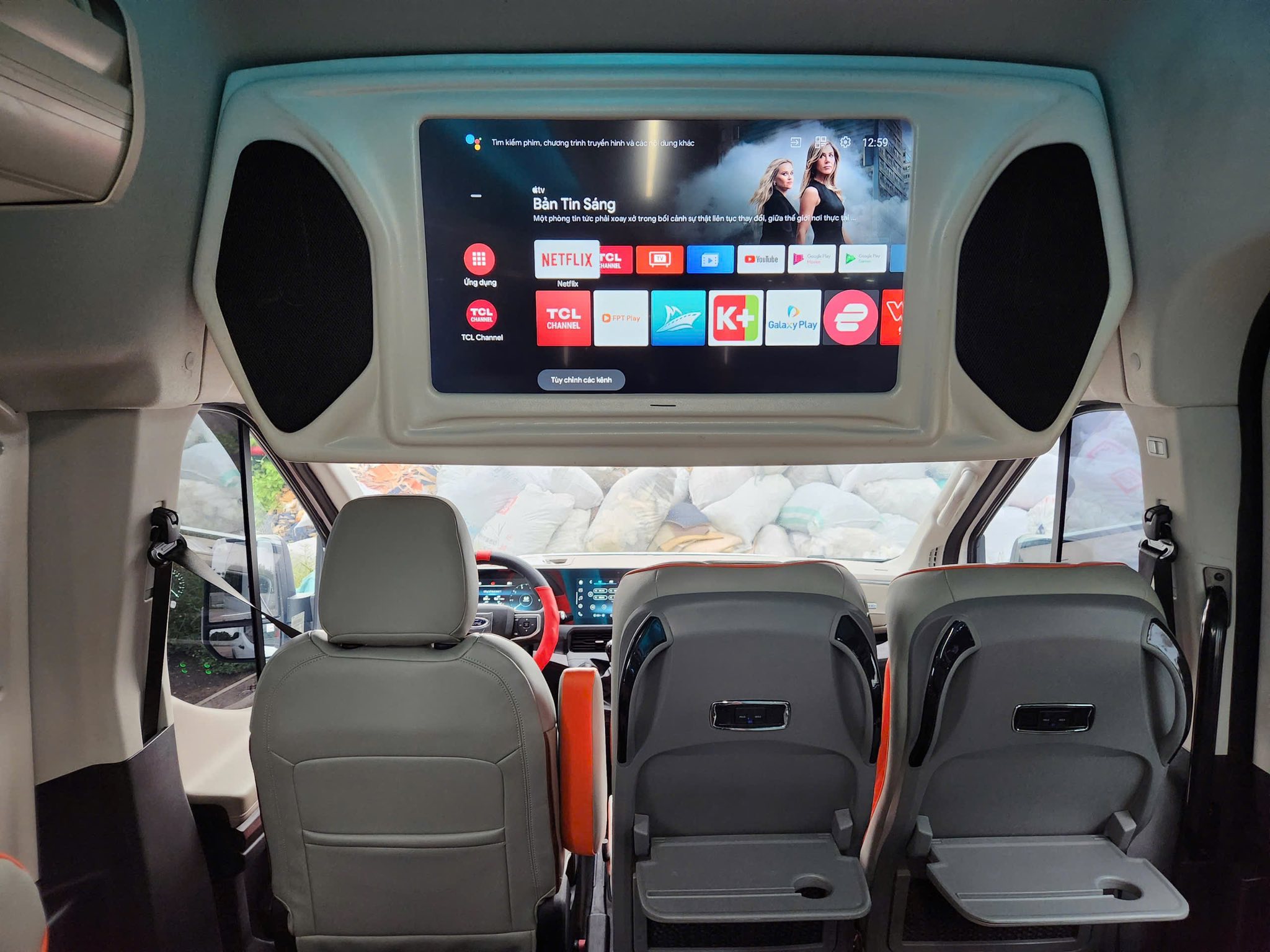 Thuê xe 18 chỗ cho chuyến đi theo khung giờ cố định